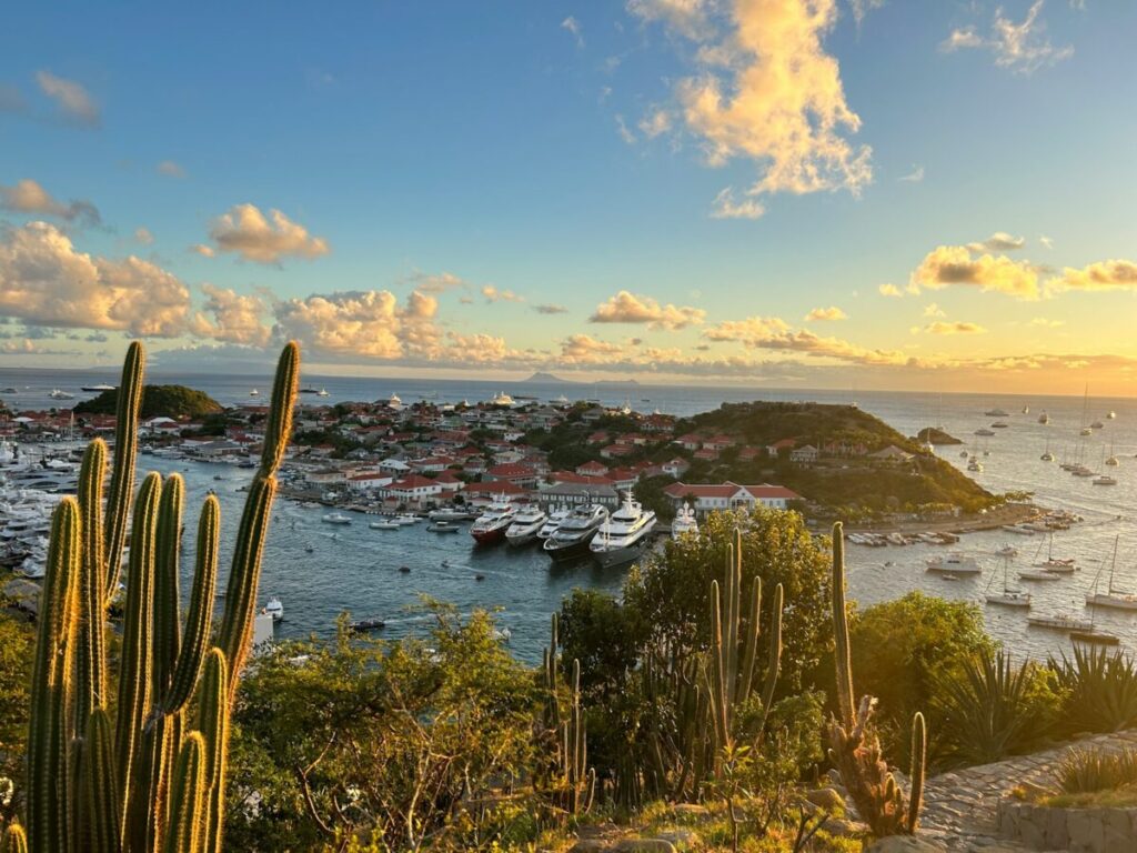 Saint-Barth : Hébergements de Luxe pour un Rêve Discret